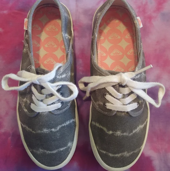 ROXY Tie Dye Canvas Sneakers: Size 6.5 - Picture 5 of 6